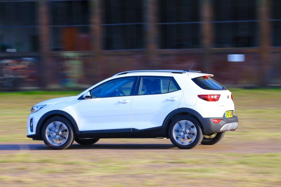  Kia Stonic 2017 года  (UK) (фото 3 из 51)